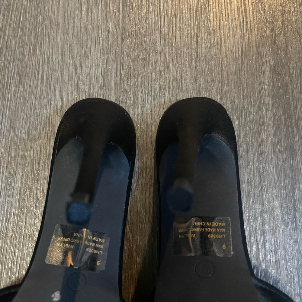 Cape Robbin Black Women's Stiletto Heels - Picture 5 of 5